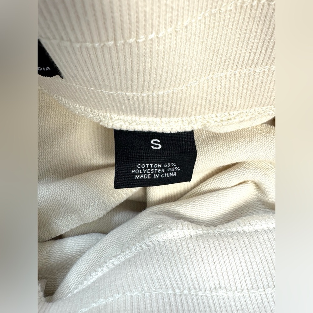 Offbeat Cream Joggers with Graphic Print Size Small - Picture 8 of 10